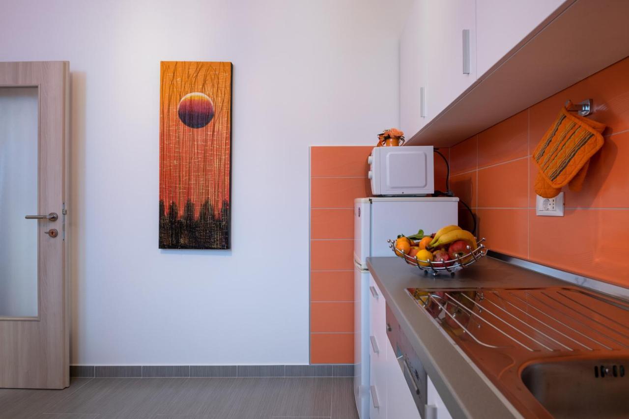 Apartments Greta & Ivona 普拉 外观 照片