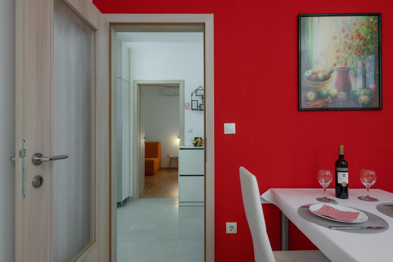 Apartments Greta & Ivona 普拉 外观 照片